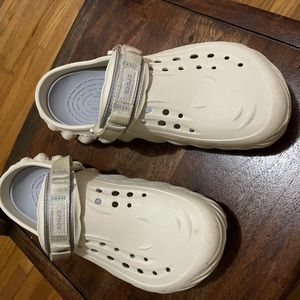 M 11 Echo Clog Crocs